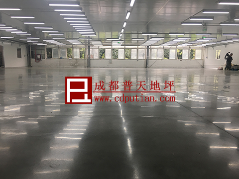 成都汽车玻璃厂固化剂地坪施工后