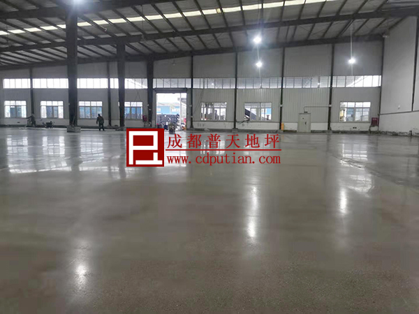 环氧地坪改造成固化剂地坪施工后